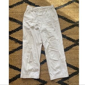 Wide leg, white cropped jeans.